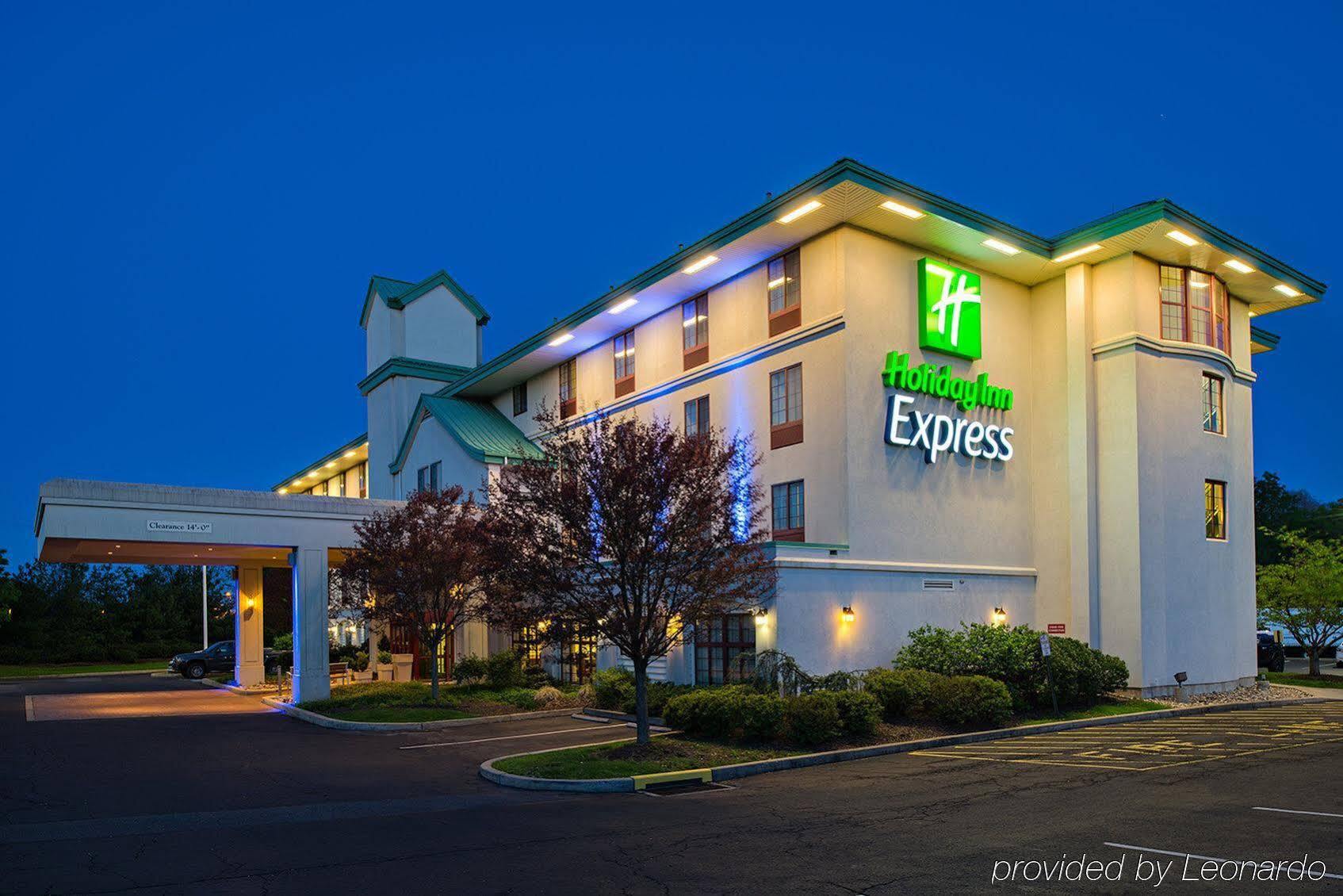 Holiday Inn Express Philadelphia Ne - Langhorne By Ihg Eksteriør billede